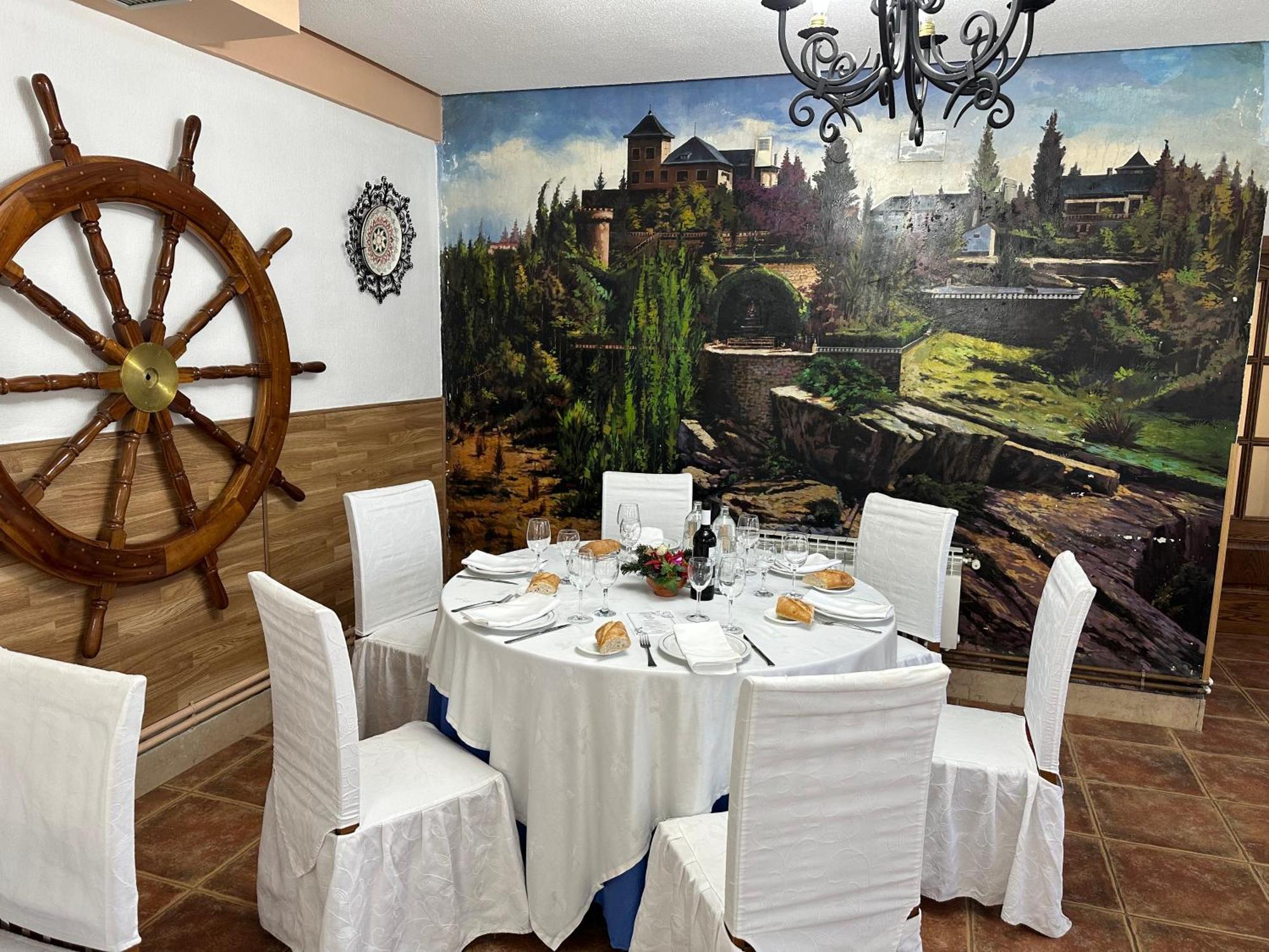 Gran Hostal Asador De Soto Soto del Real Exterior photo